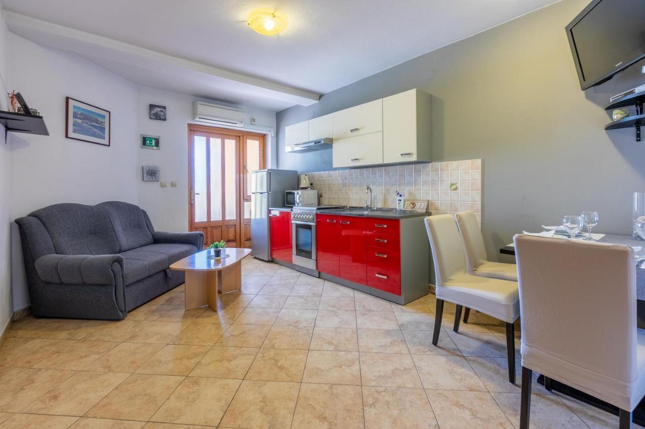 Apartments Armando Фажана Екстер'єр фото