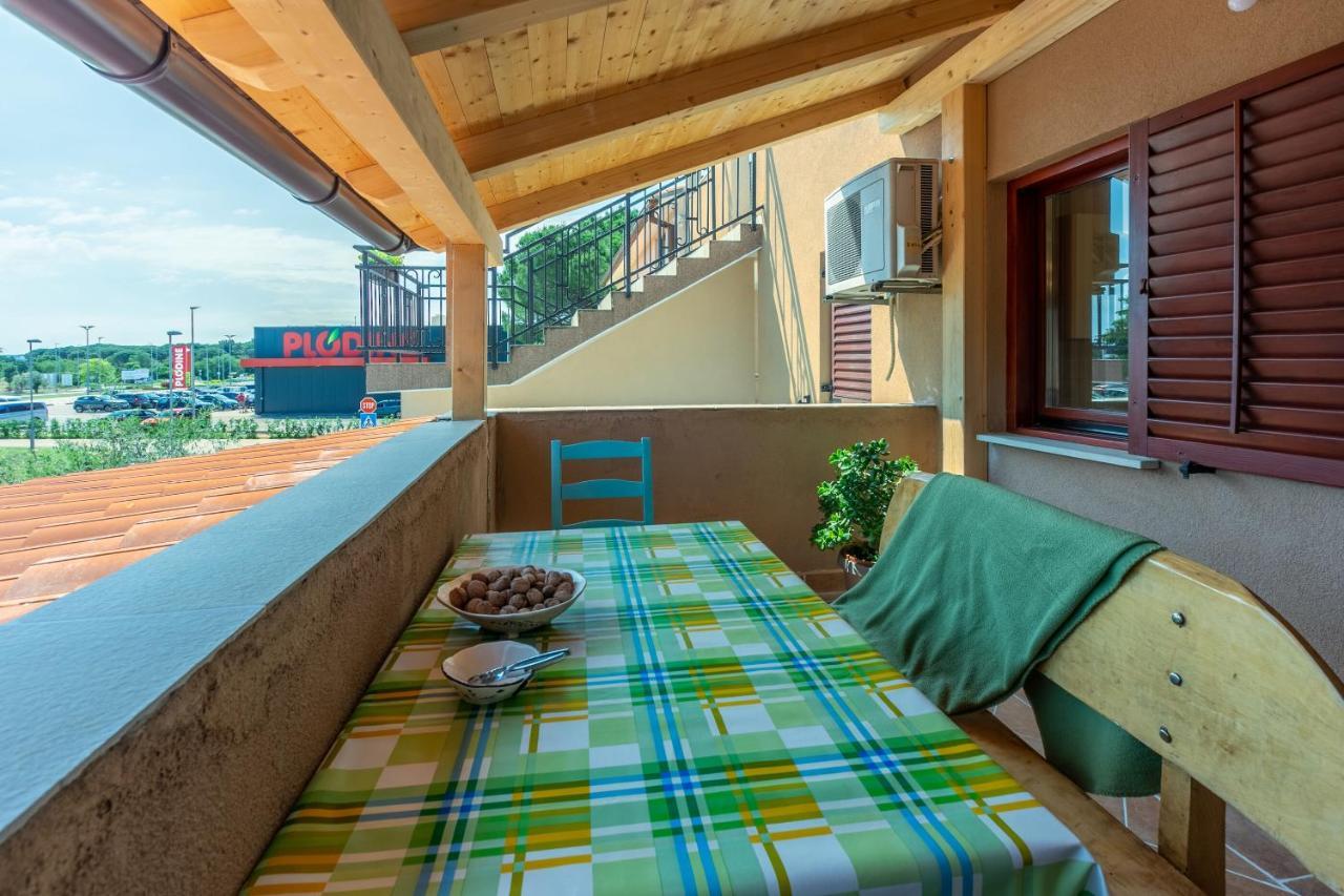 Apartments Armando Фажана Екстер'єр фото