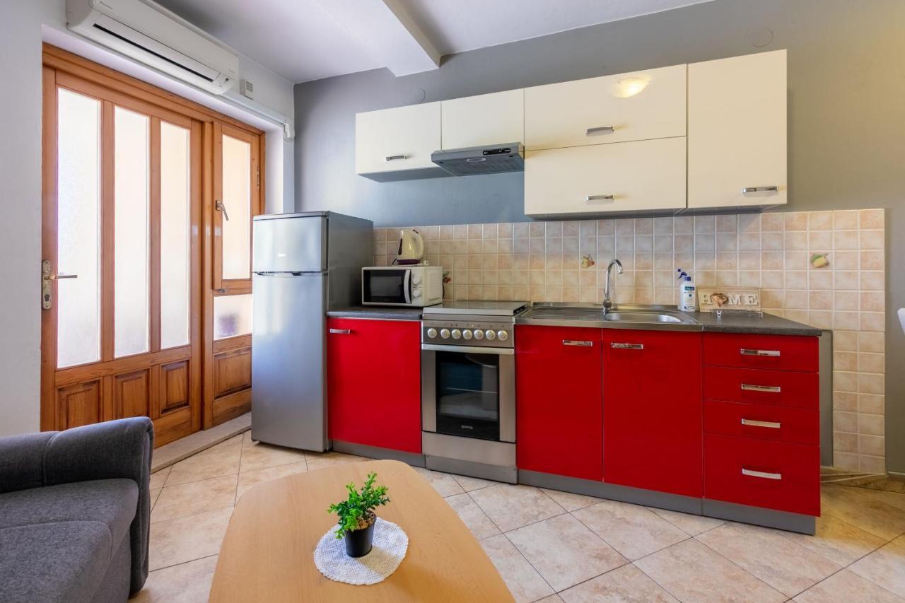 Apartments Armando Фажана Екстер'єр фото