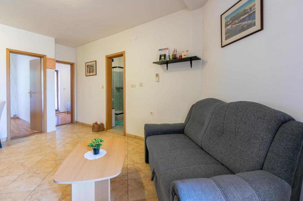 Apartments Armando Фажана Екстер'єр фото