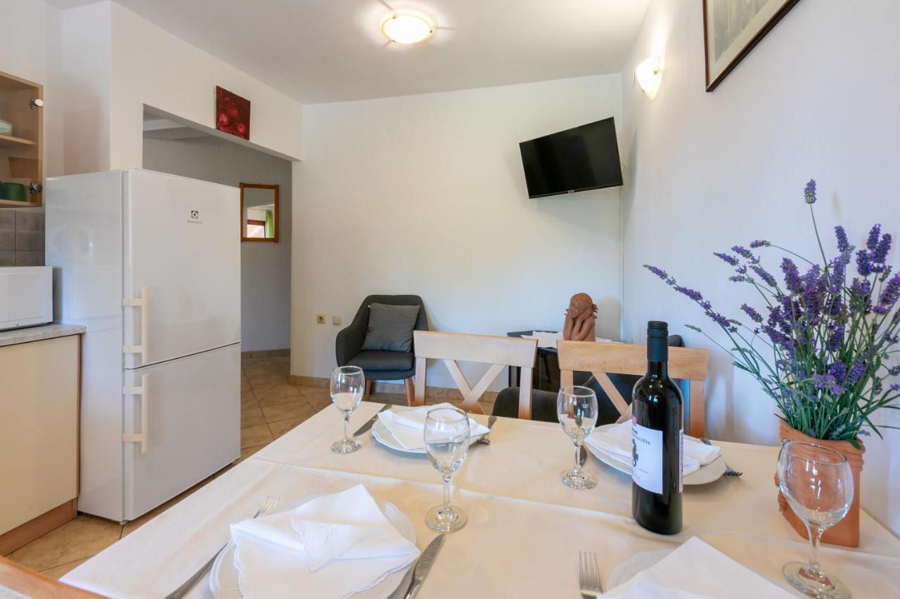 Apartments Armando Фажана Екстер'єр фото